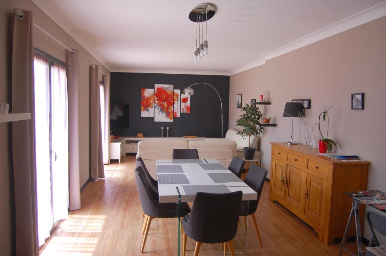 13 Rue De La Pyramide Bel Meze