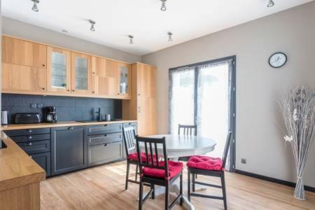 13 Rue De La Pyramide Bel Apartment Meze